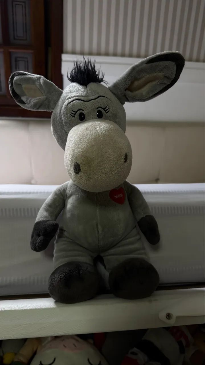 Pelúcia Burro Nestlé 40 cm 