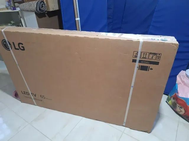 vendo Smart TV Profissional 4K 65" LG UHD - Foto 2