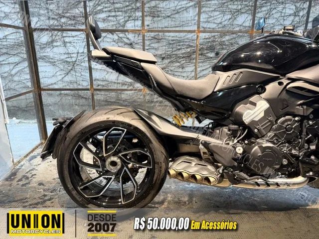 DUCATI DIAVEL V4 - Foto 4