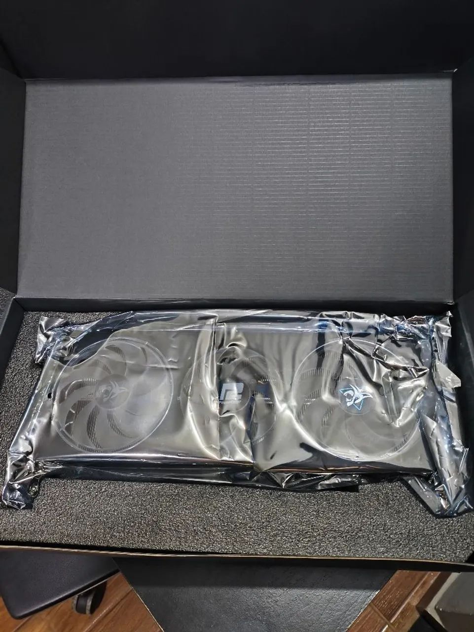 Placa de Video RX7700XT 12GB TRIPLO FAN - Foto 4