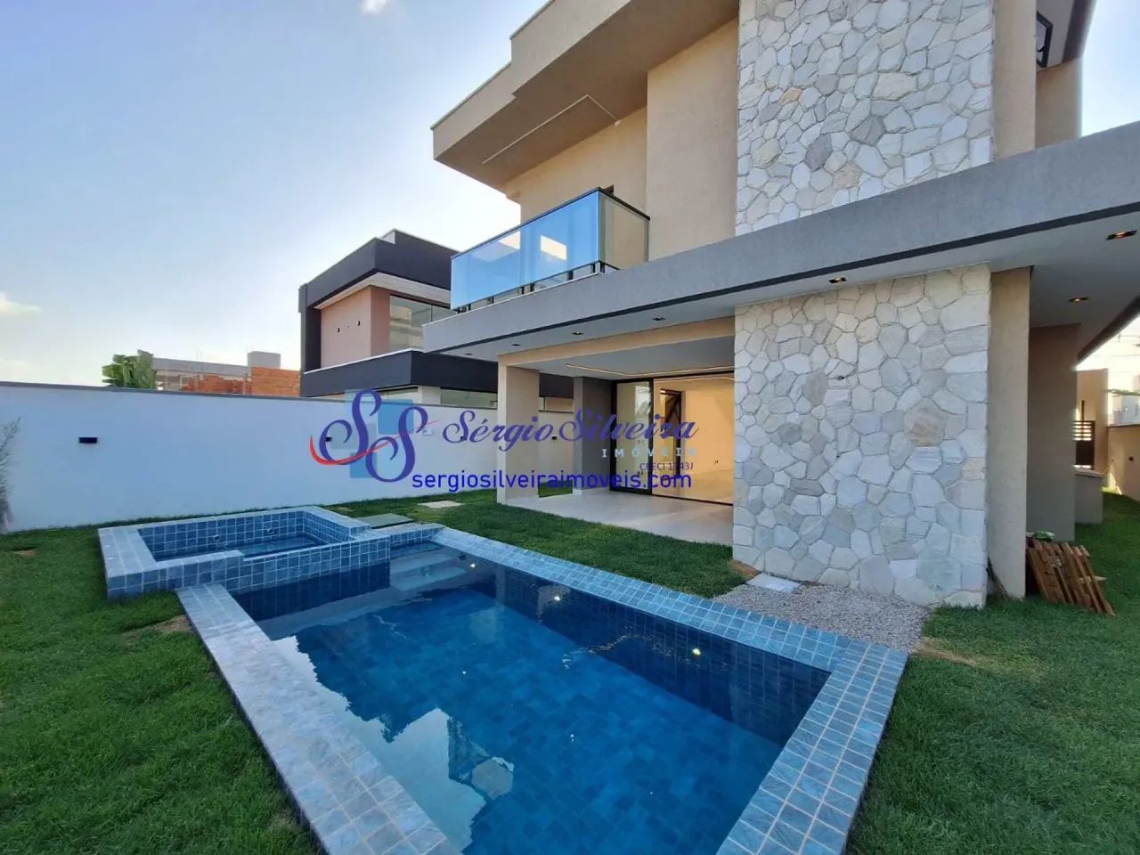 Belíssima casa na Cidade Alpha com 4 suítes - Foto 3