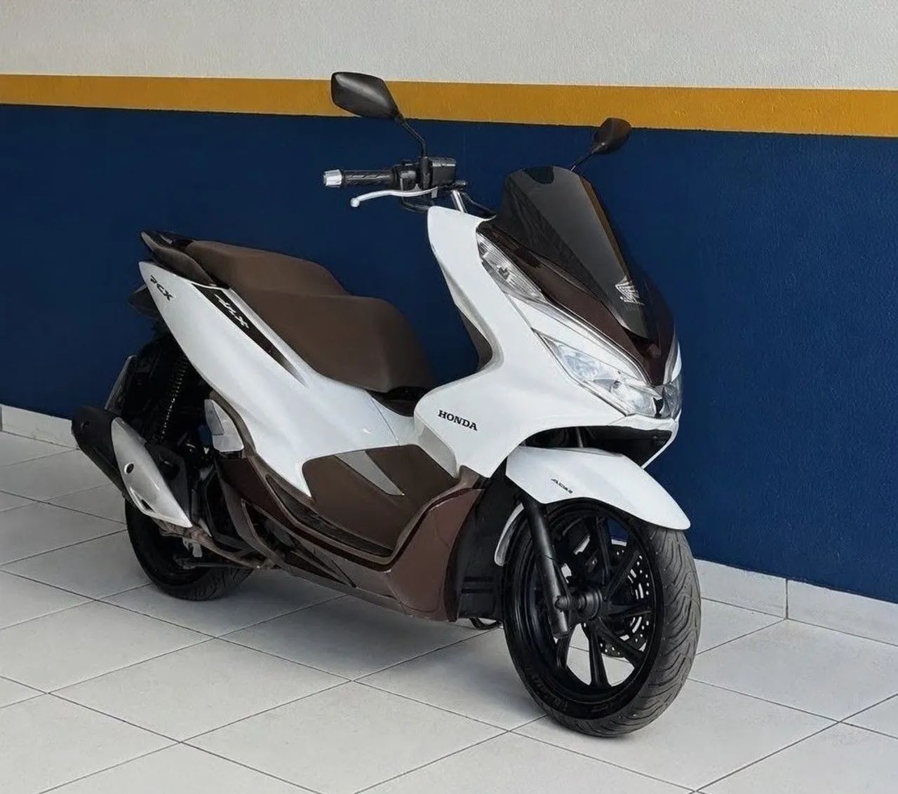 VENDE-SE PCX SUPER NOVA.