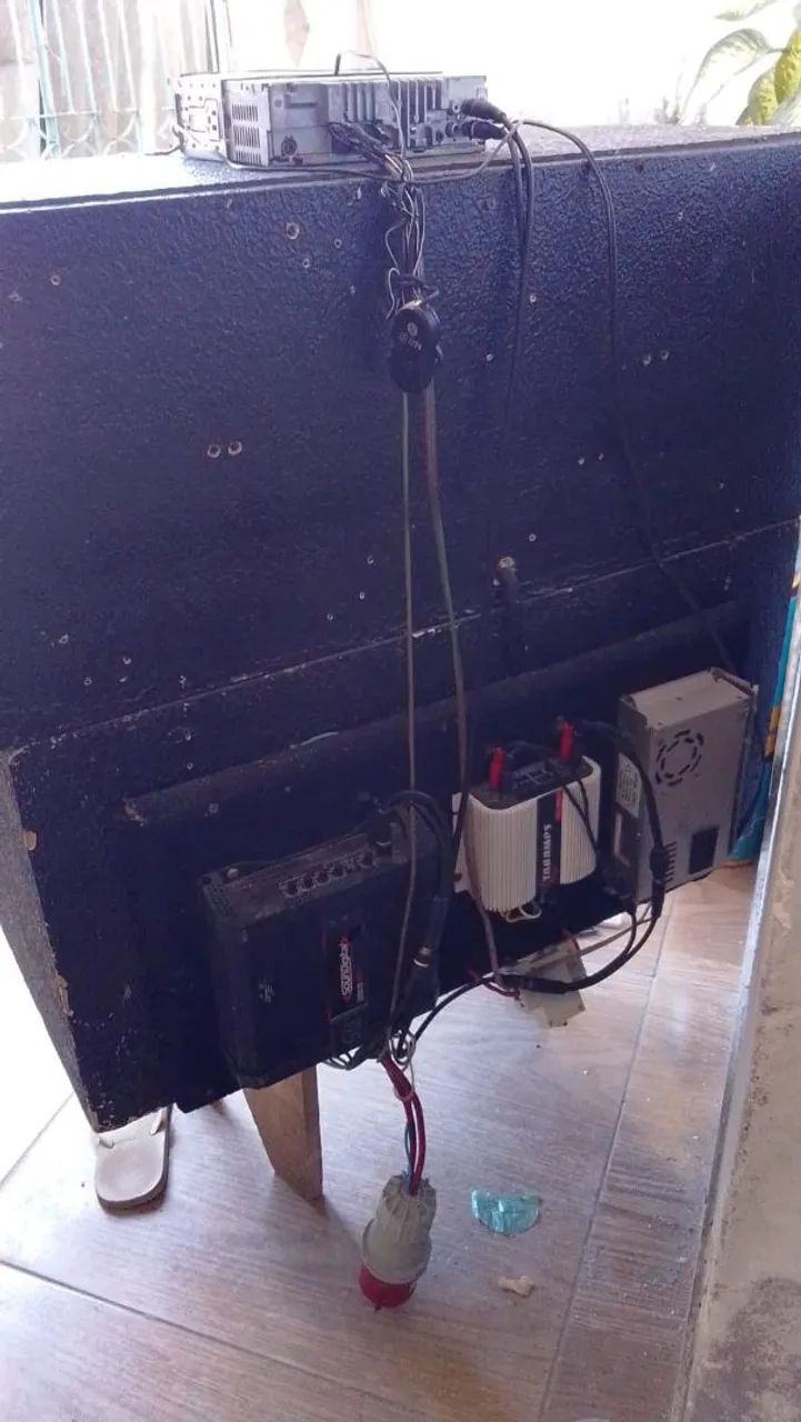 Caixa de som vende ou troca  - Foto 2