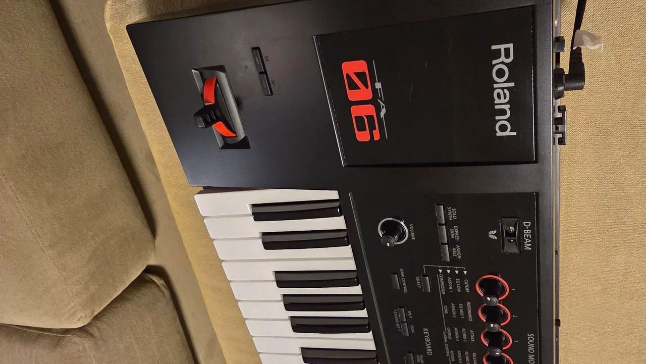 Roland fa 06 super conservado  - Foto 5