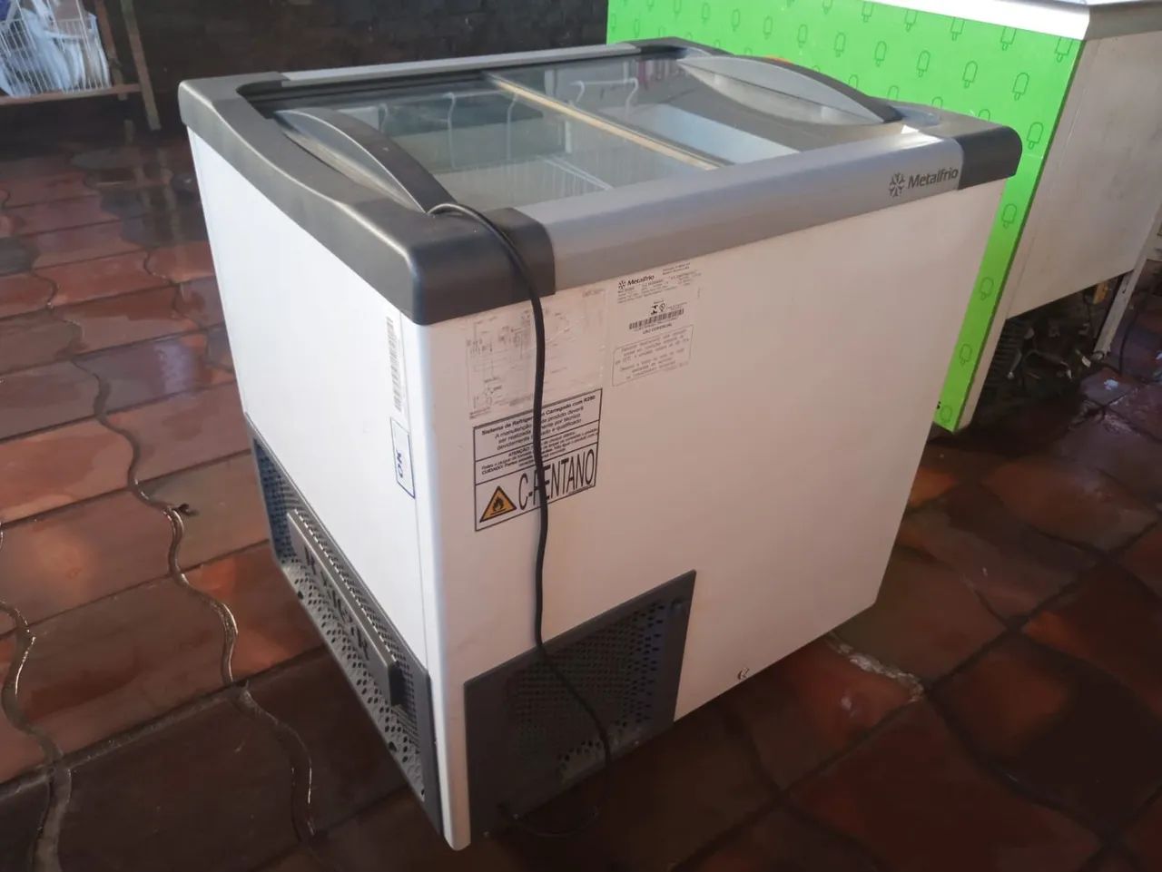 Freezer expositor metalfrio