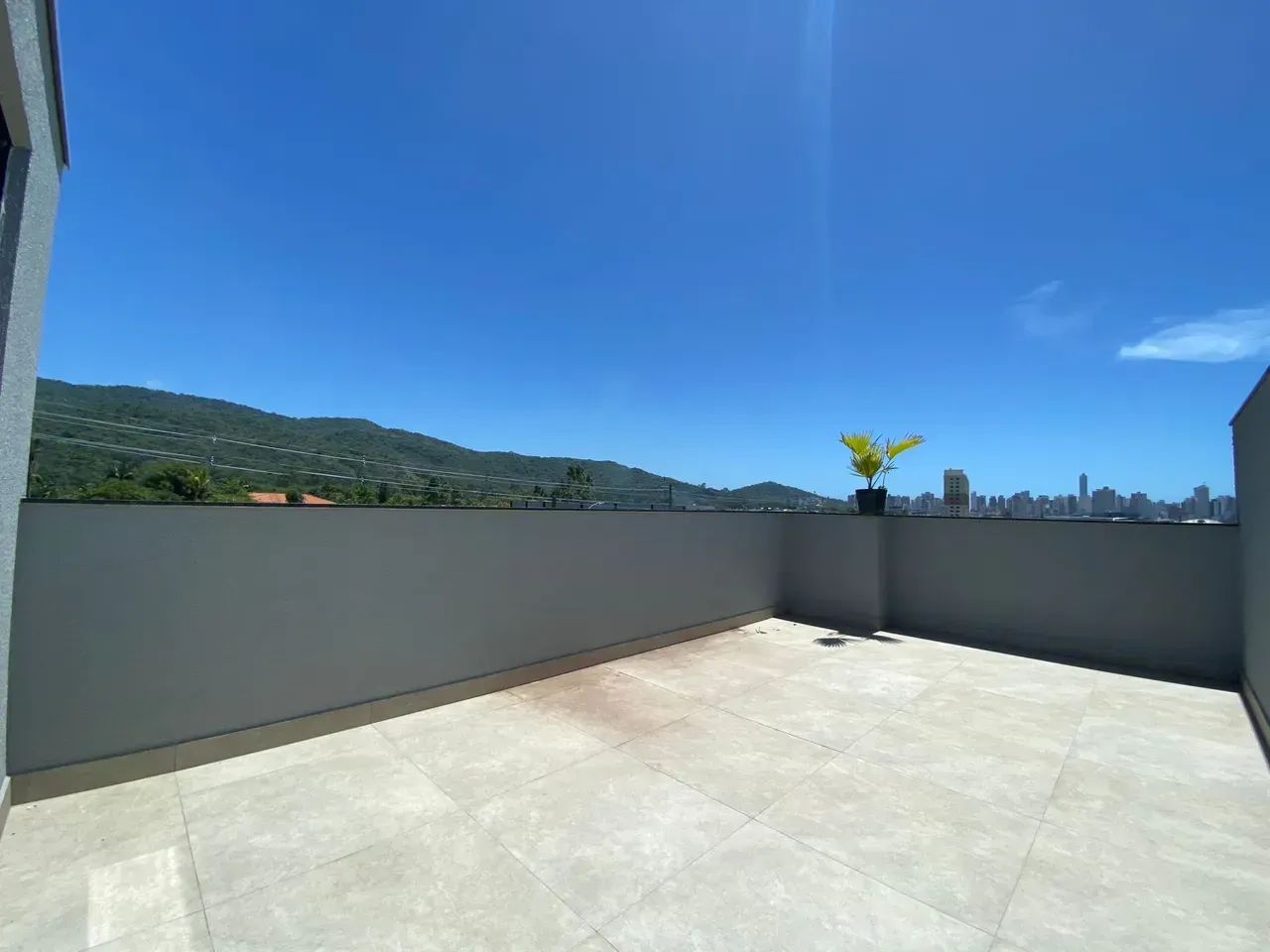 Sobrado para venda em Itapema - SC - Foto 2