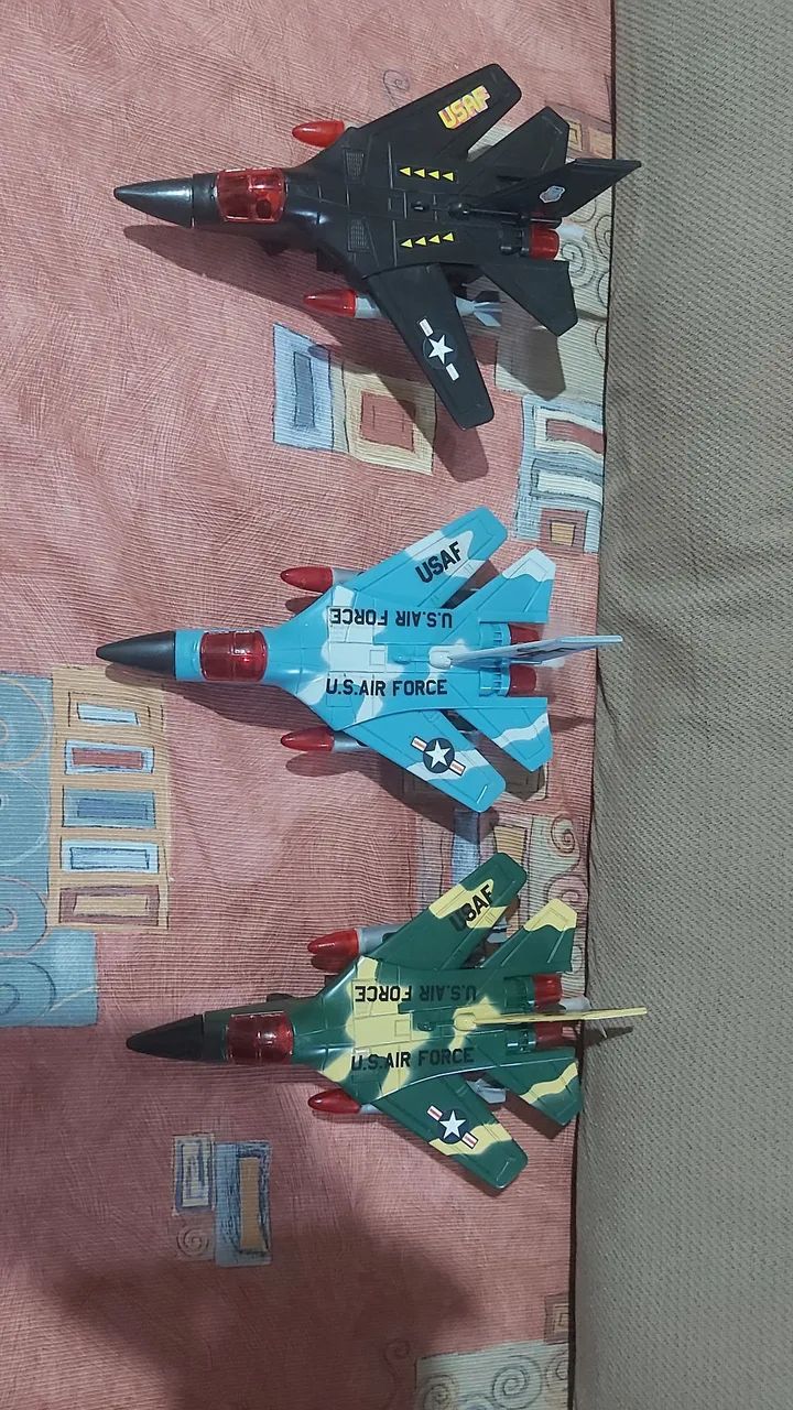Lote 5 Aviões de Brinquedo Caça Militar  - Foto 5