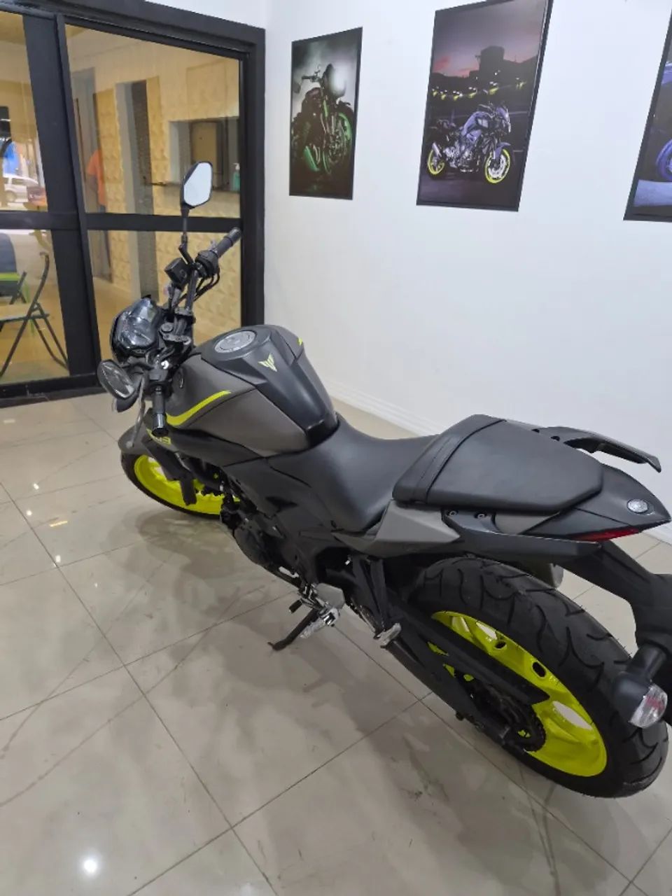 Yamaha MT-03  - Foto 3