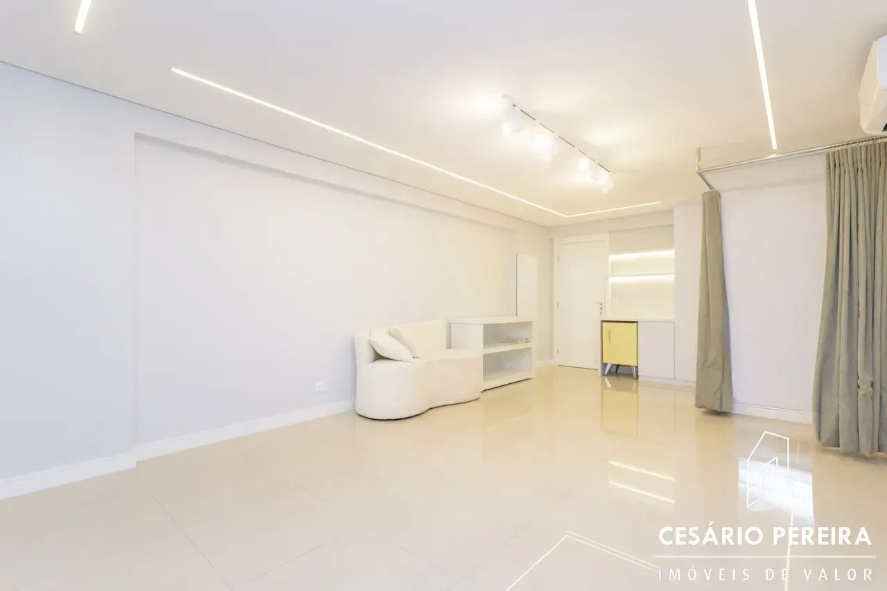Sala Comercial na Rua Padre Anchieta - Champagnat
