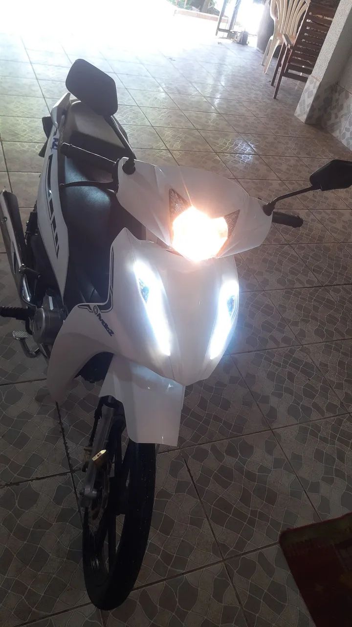 AVELOZ  AZ1  50 CC  DIGITAL  2025    