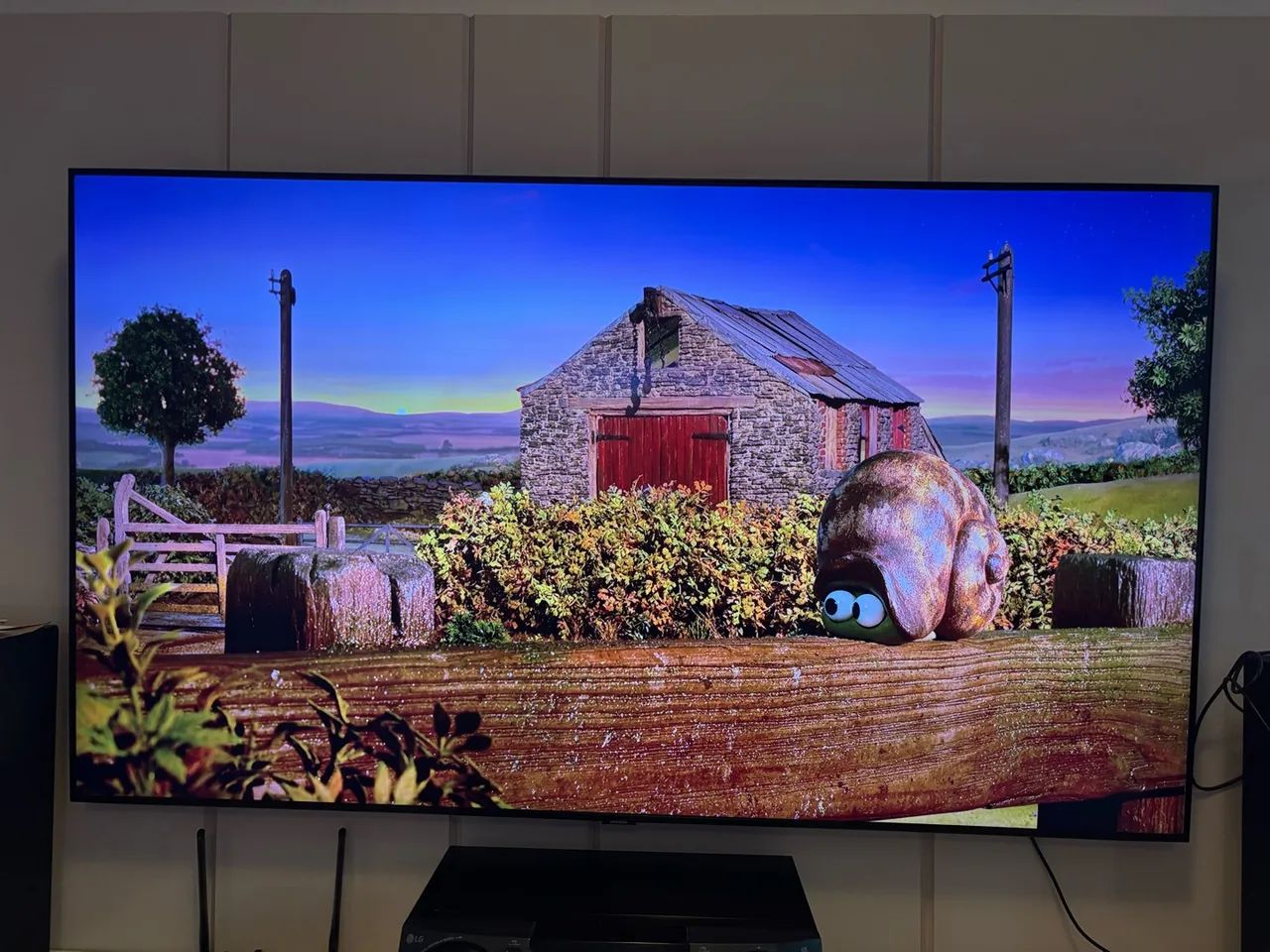 Vendo smart tv 4k cristal 65 polegadas - Foto 2