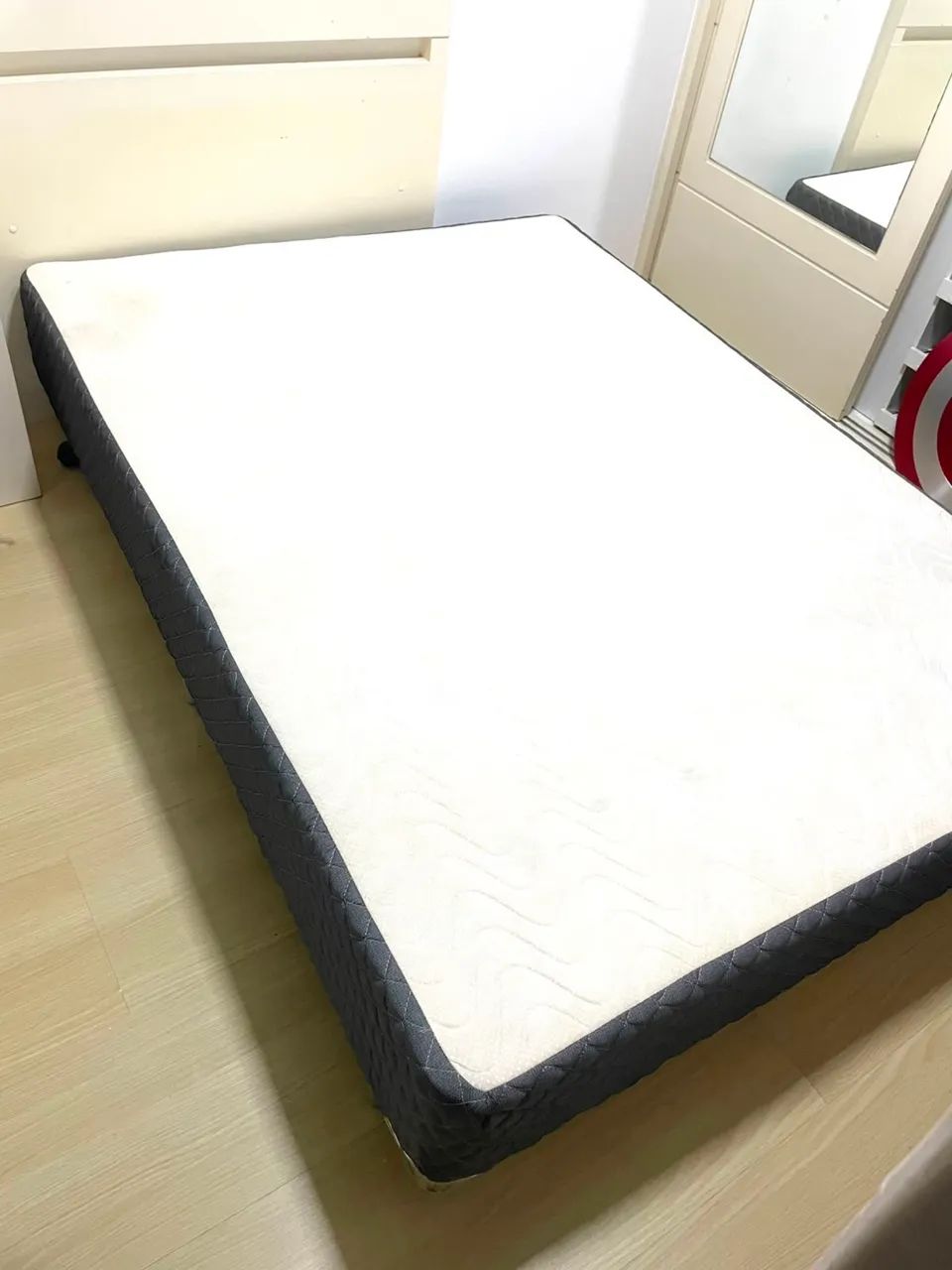 Vendo cama Box Casal com colchão TOP - Foto 5
