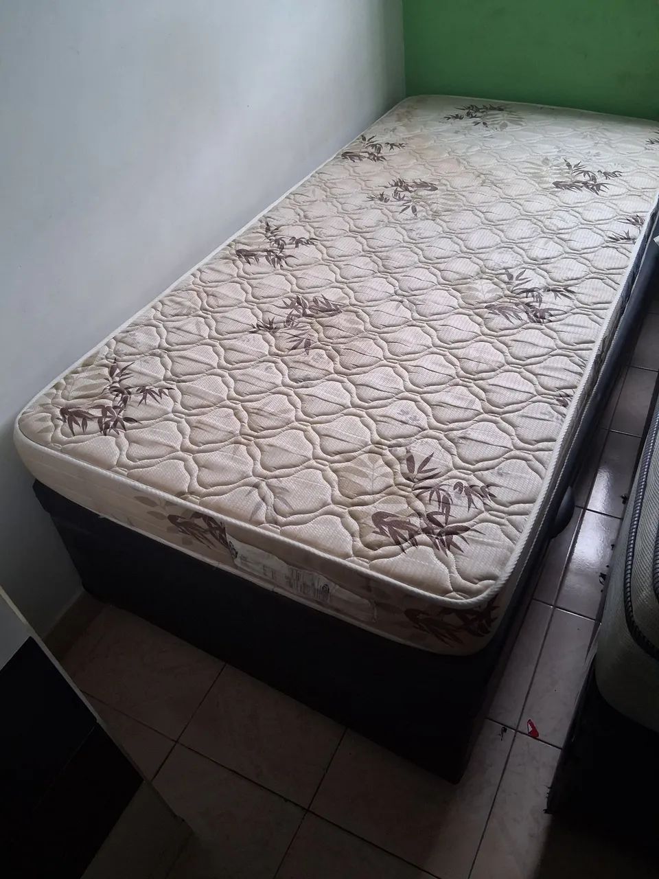 Cama box com baú de solteiro com colchão 