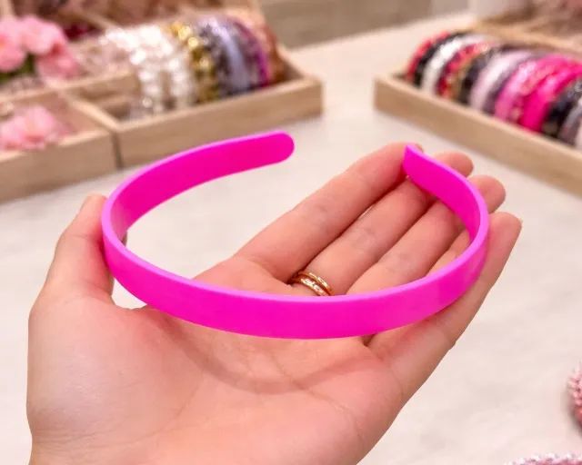 Tiaras em acrílico - Modernas, versáteis e personalizáveis - Foto 4