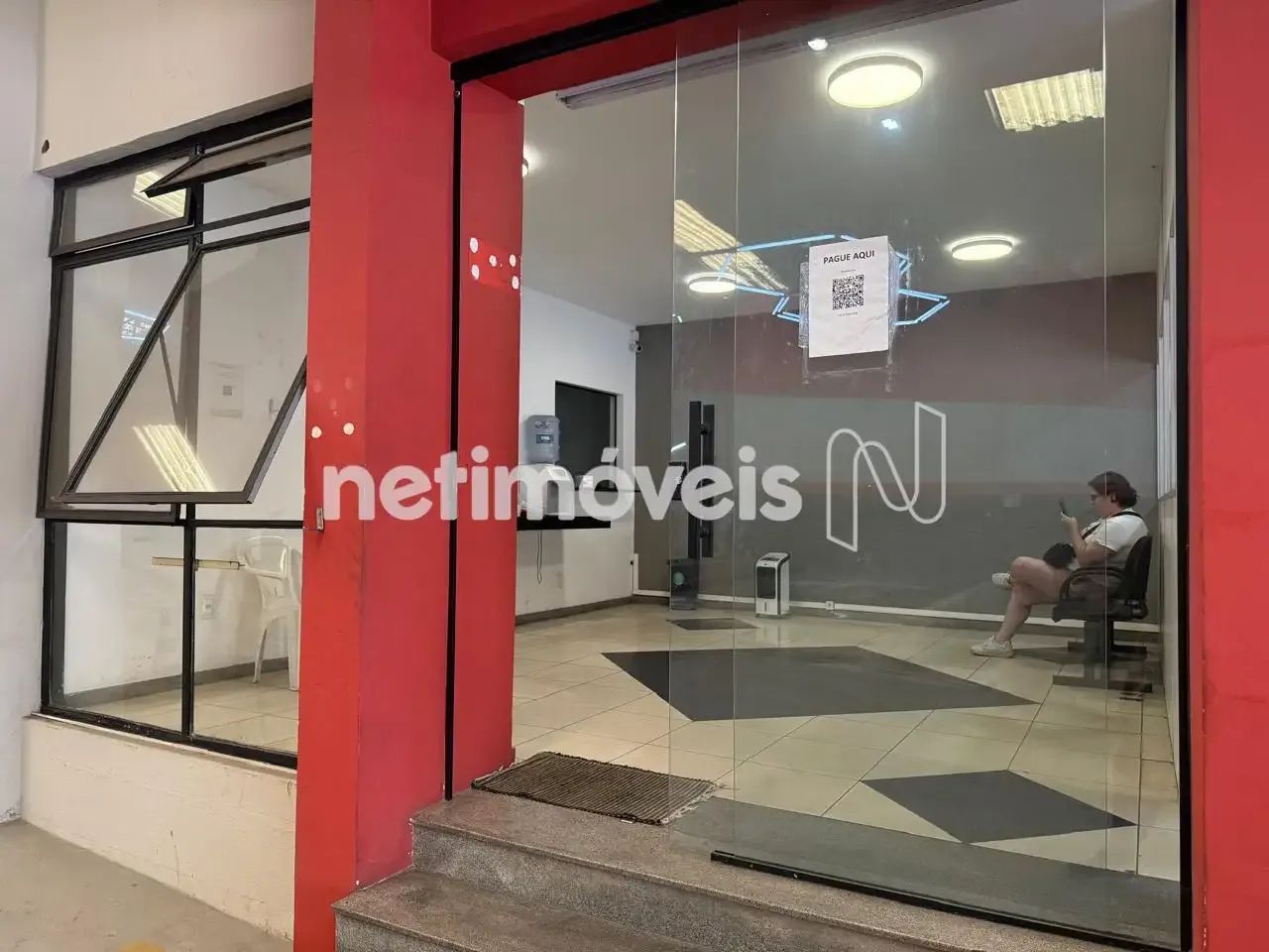 Galpão com área de 700m²; para locação no Carlos Prates. - Foto 4