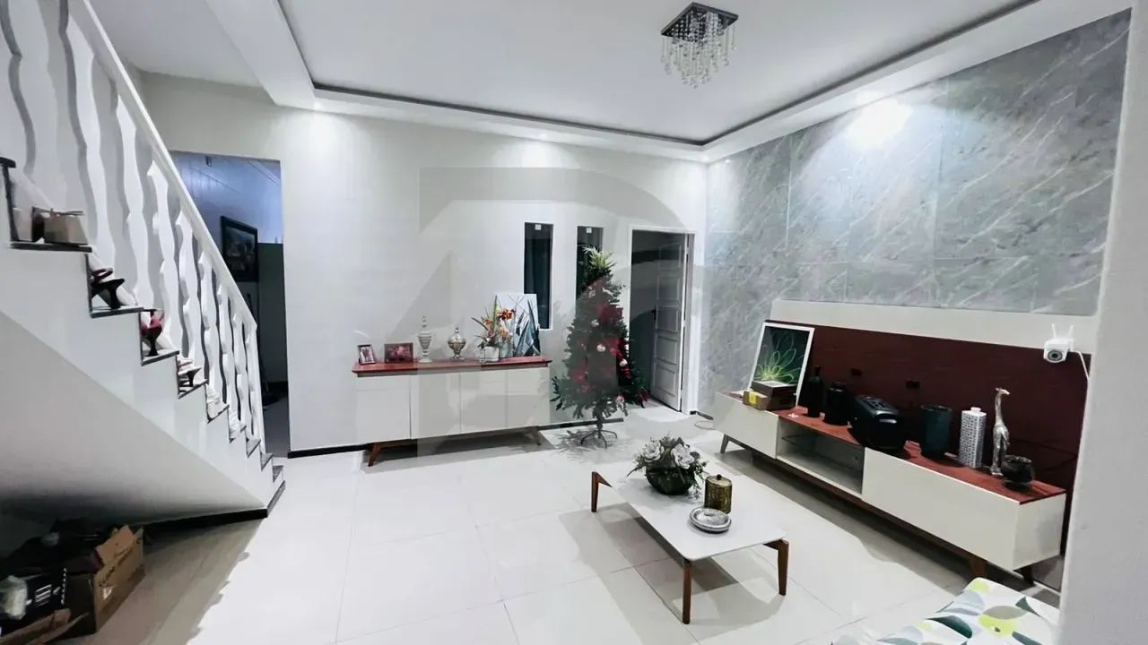 Casa Duplex com 3 Quartos e 2 Suítes no Siqueira Campos