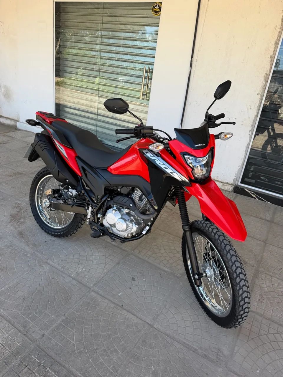 Bros 160