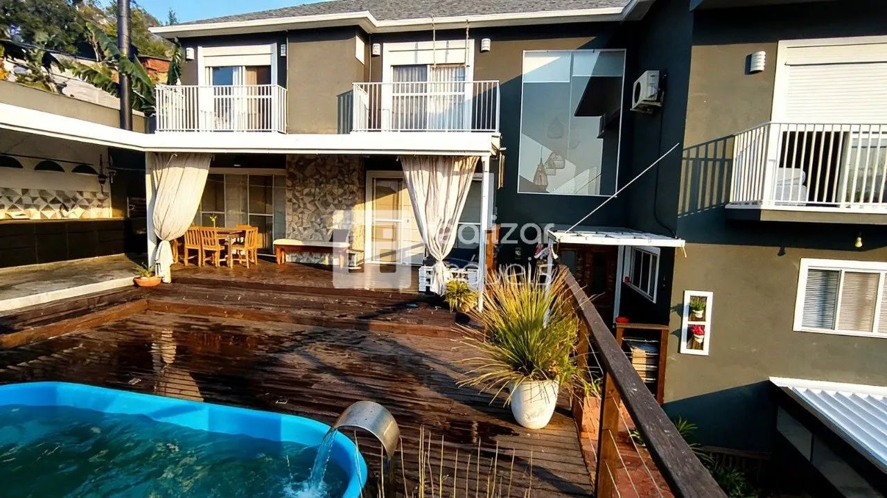 Casa 3 quartos no bairro Ribeirão da Ilha