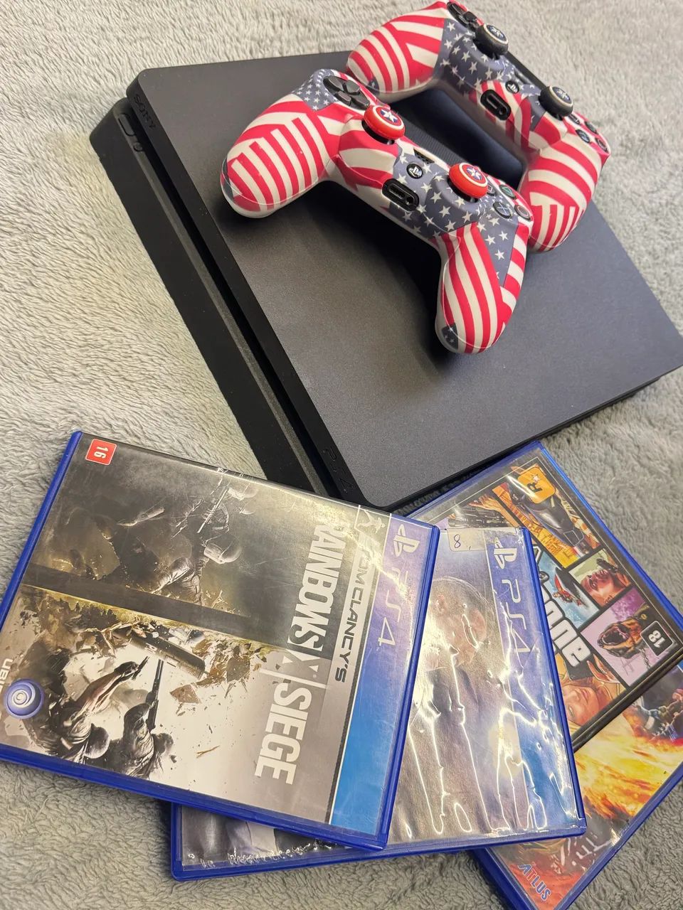 PS4 Slim de 1 TB.  - Foto 2