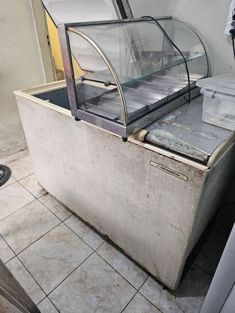 Freezer horizontal 365lt