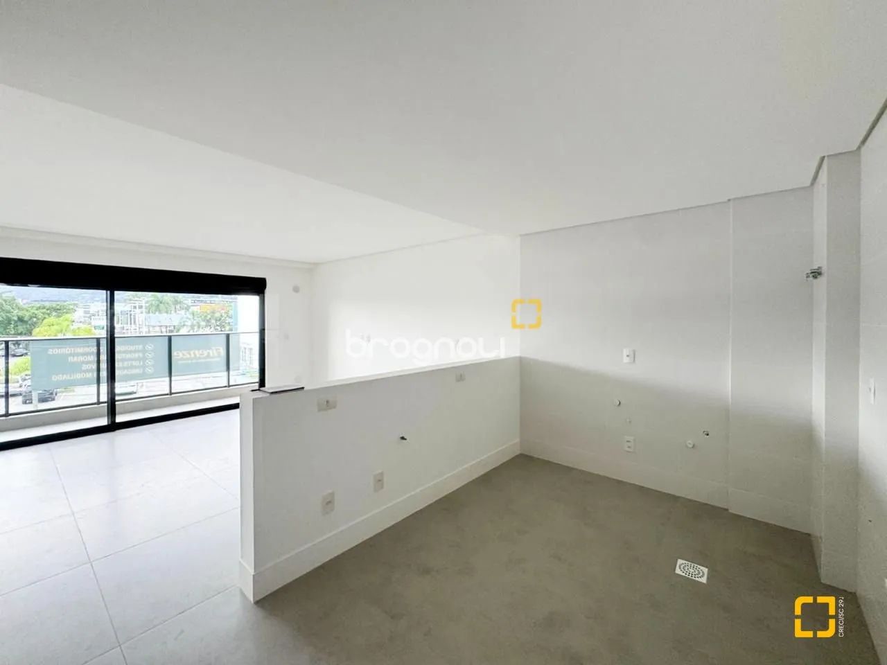 Studio Próximo ao Floripa Shopping - Conforto e Conveniência