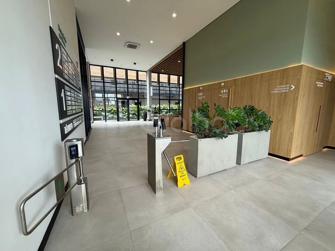 Sala Comercial para Venda em Florianópolis, Campeche, 1 banheiro - Foto 4