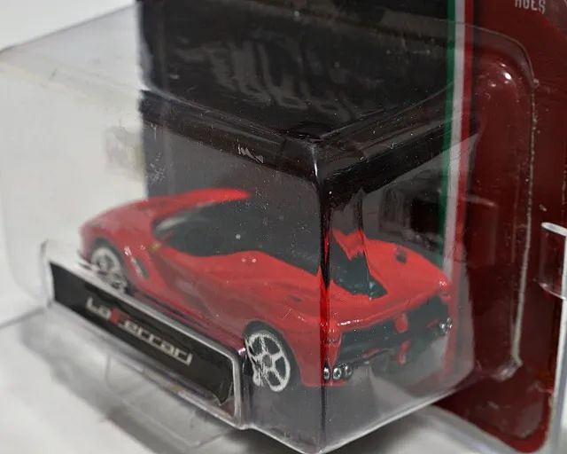 Ferrari "LA FERRARI" - 1:64 - Foto 3