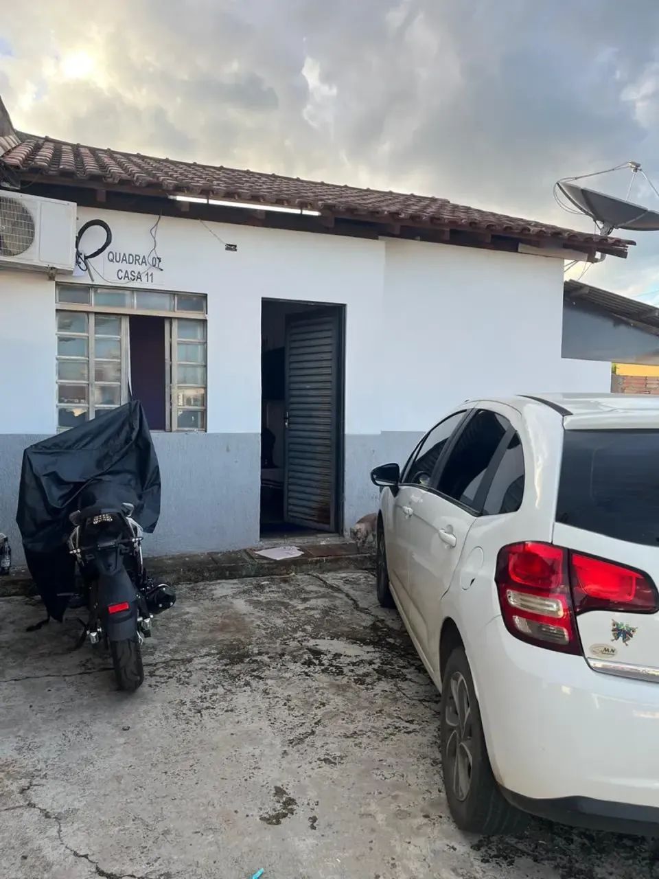 aluga-se casa em condomínio vila verde