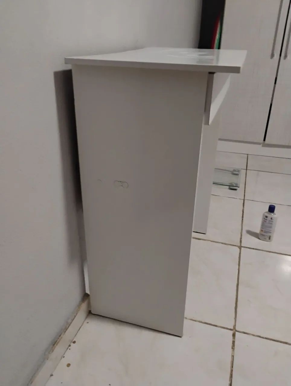 Mesa de Escritório Branca com Prateleira - Foto 3