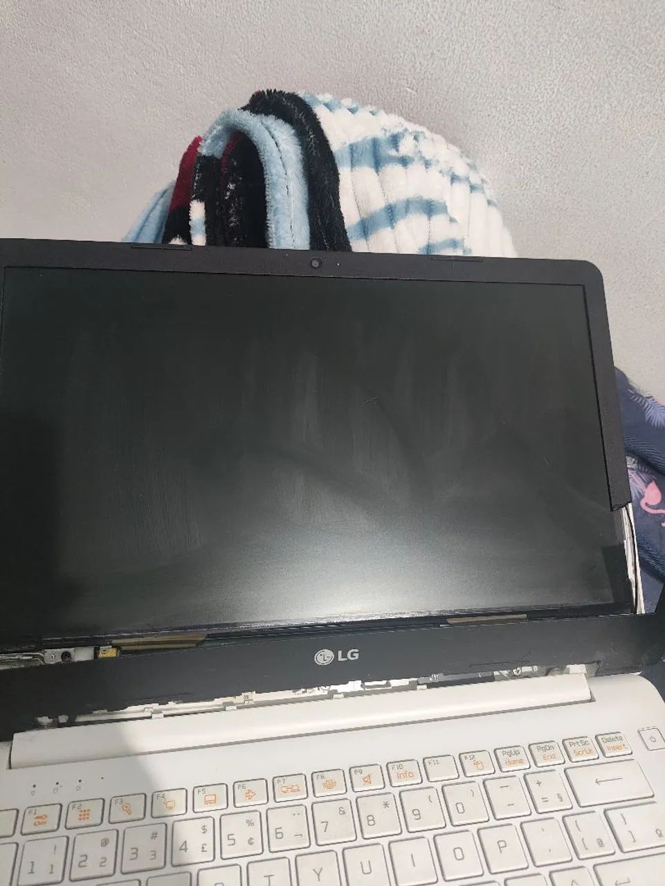 Notebook LG Ultra Slim Branco usado para retirada de peças - Foto 5