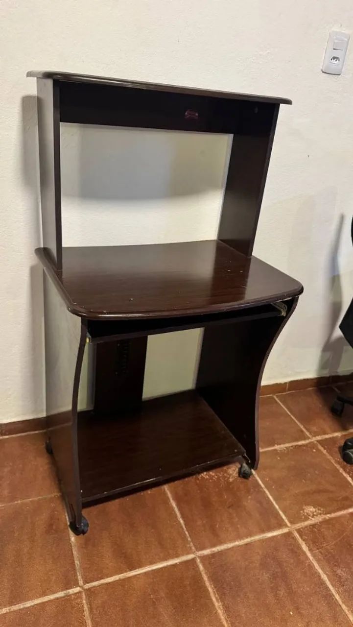 Mesa de computador com rodinhas  - Foto 3