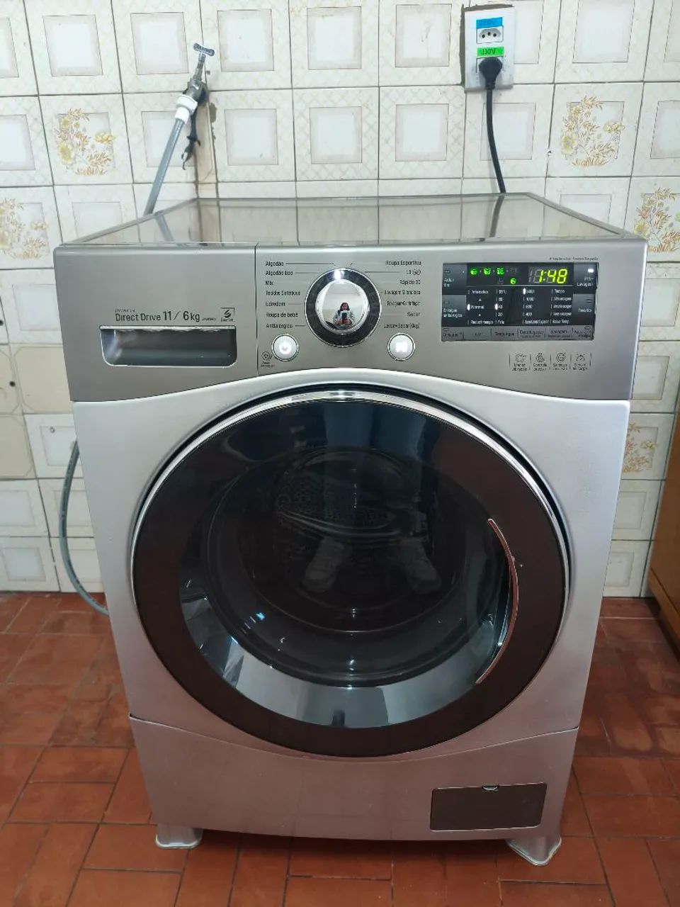 LAVA E SECA 220V 