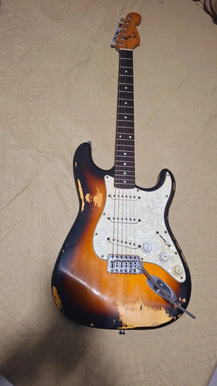 Guitarra Squier  - Foto 2