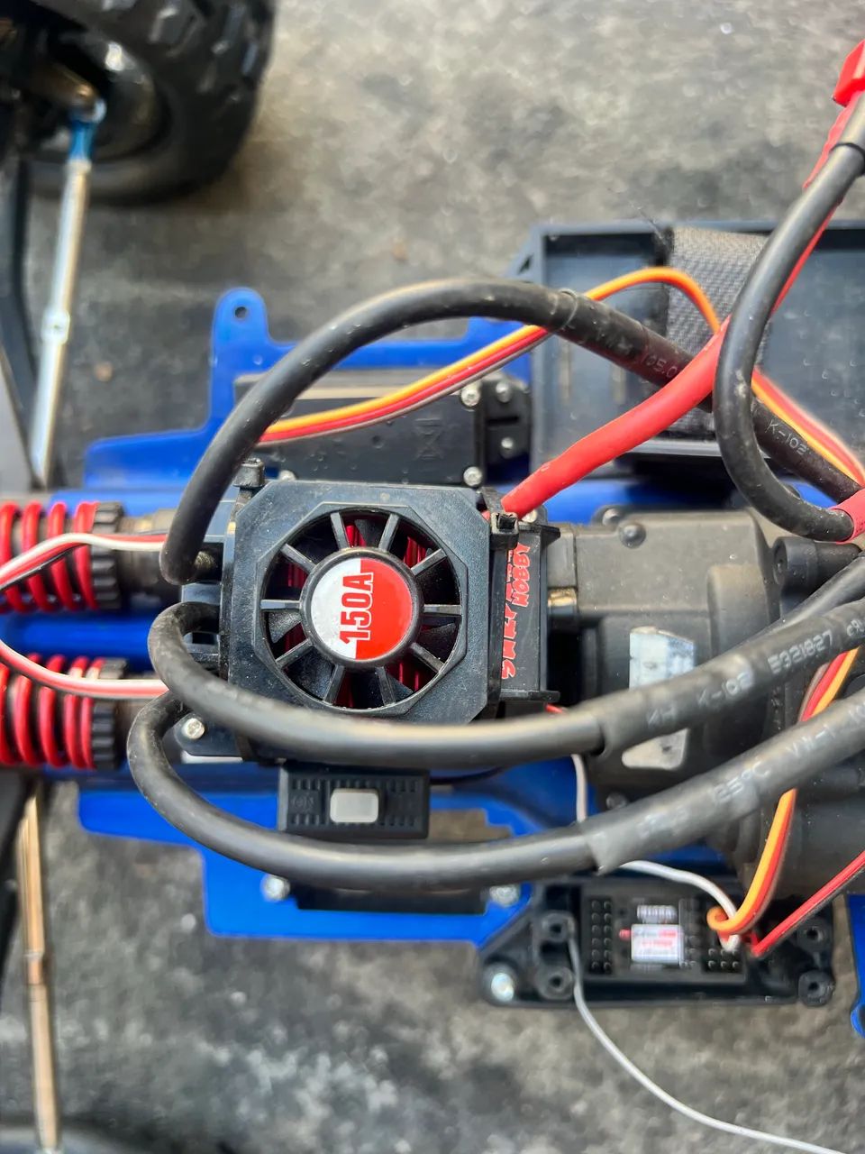 Automodelo Traxxas revo 6S - Foto 3