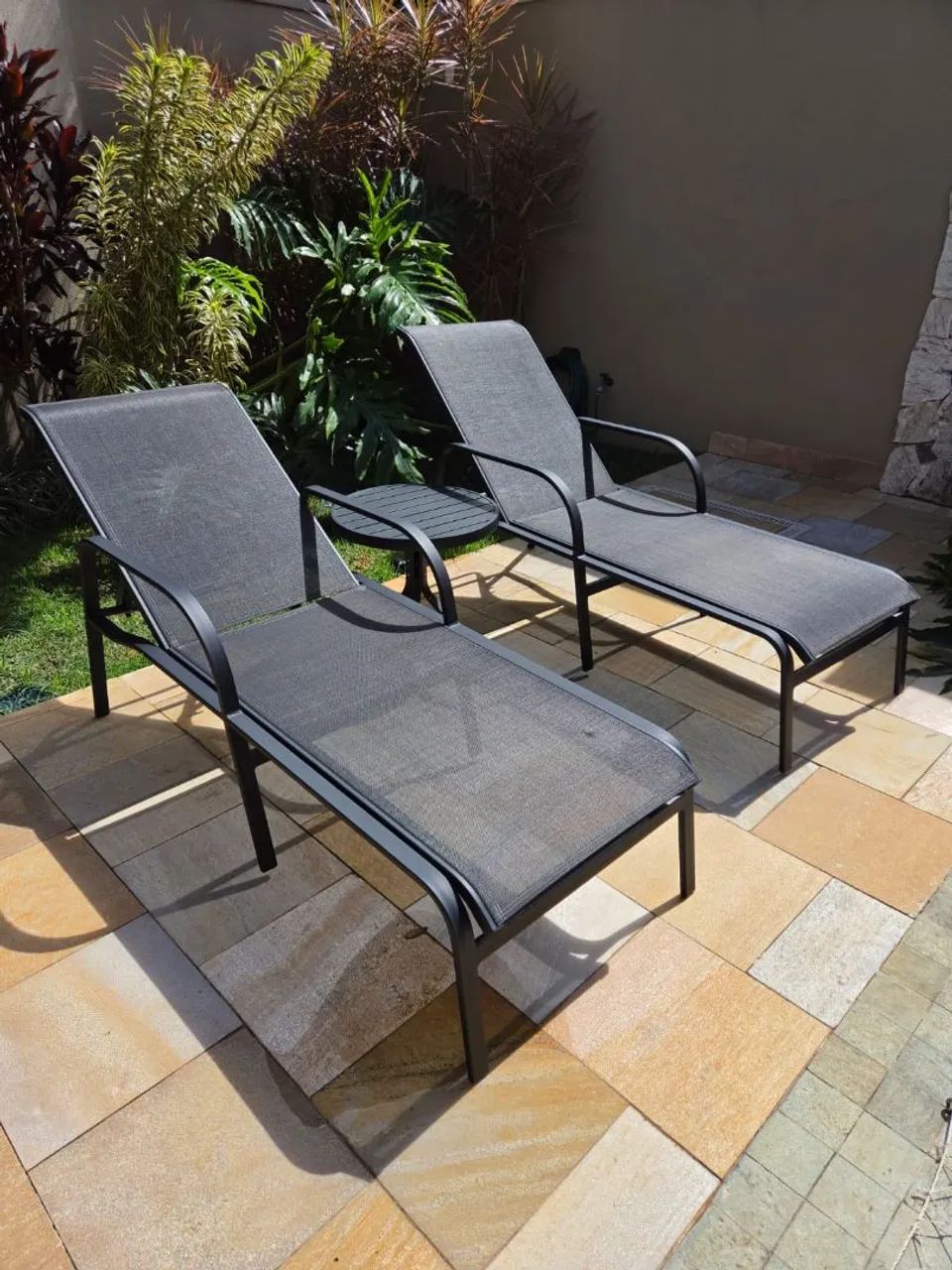 Kit piscina e área externa - Espreguiçadeira e mesa - Foto 4