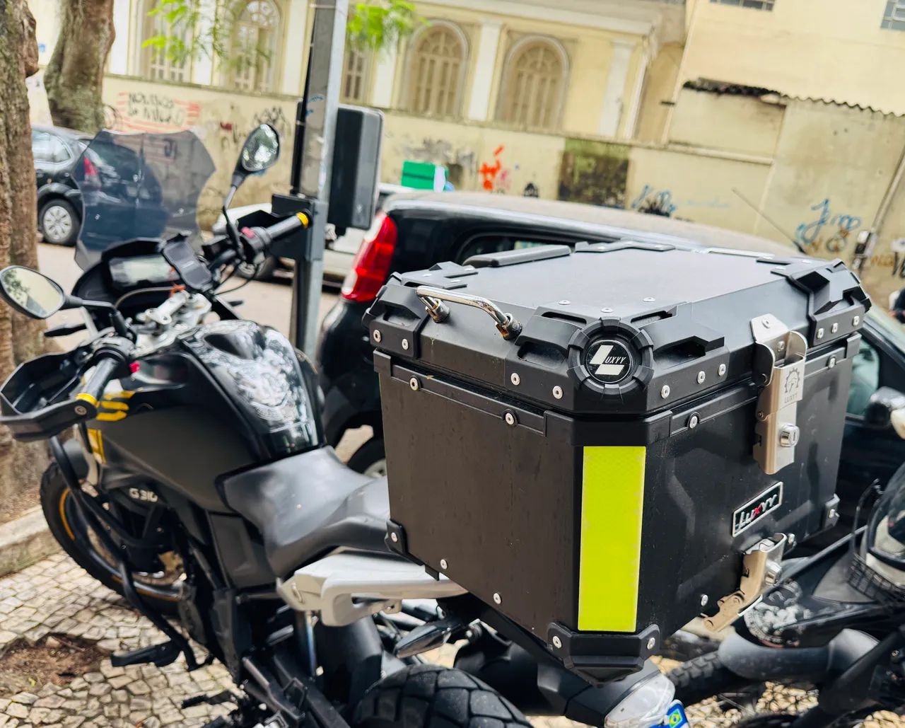 Baú Bauleto Moto 55 Litros Universal Reforçado Base De Ferro Preto - Foto 4