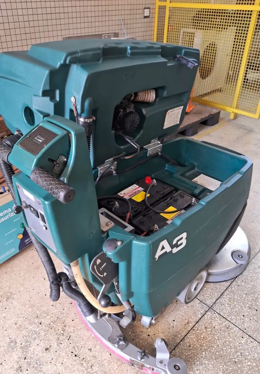 Lavadora de Pisos ALFA TENNANT A3  - Foto 4