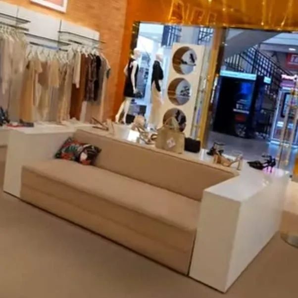 Vendo mobília completa para loja feminina 