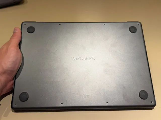 MACBOOK PRO M4 16B 512GB 14 POLEGADAS 2025 - Foto 5