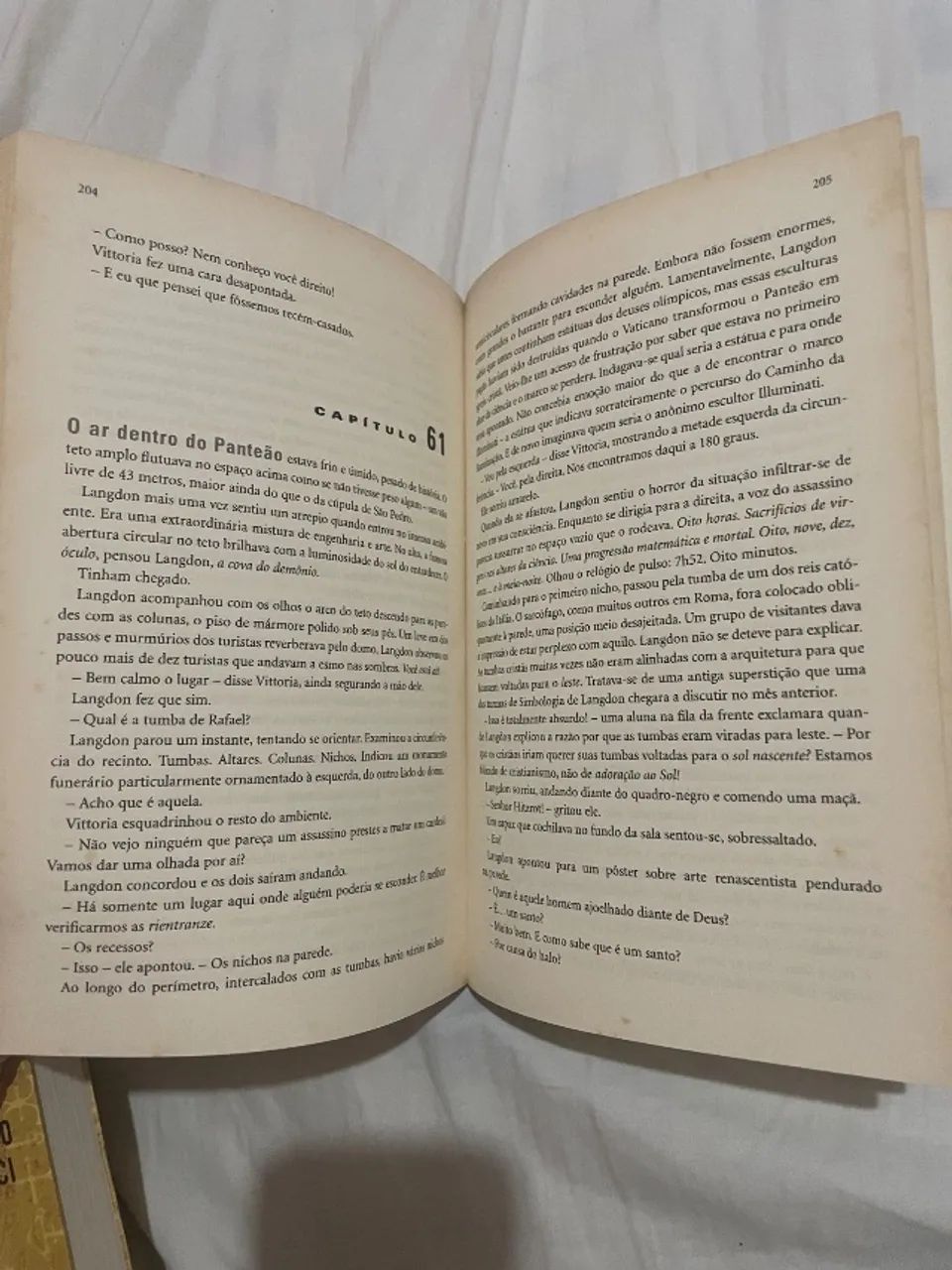 Livro Anjos e Demônios - Dan Brown - Foto 2