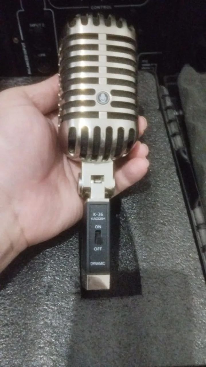 Vendo Microfone ?