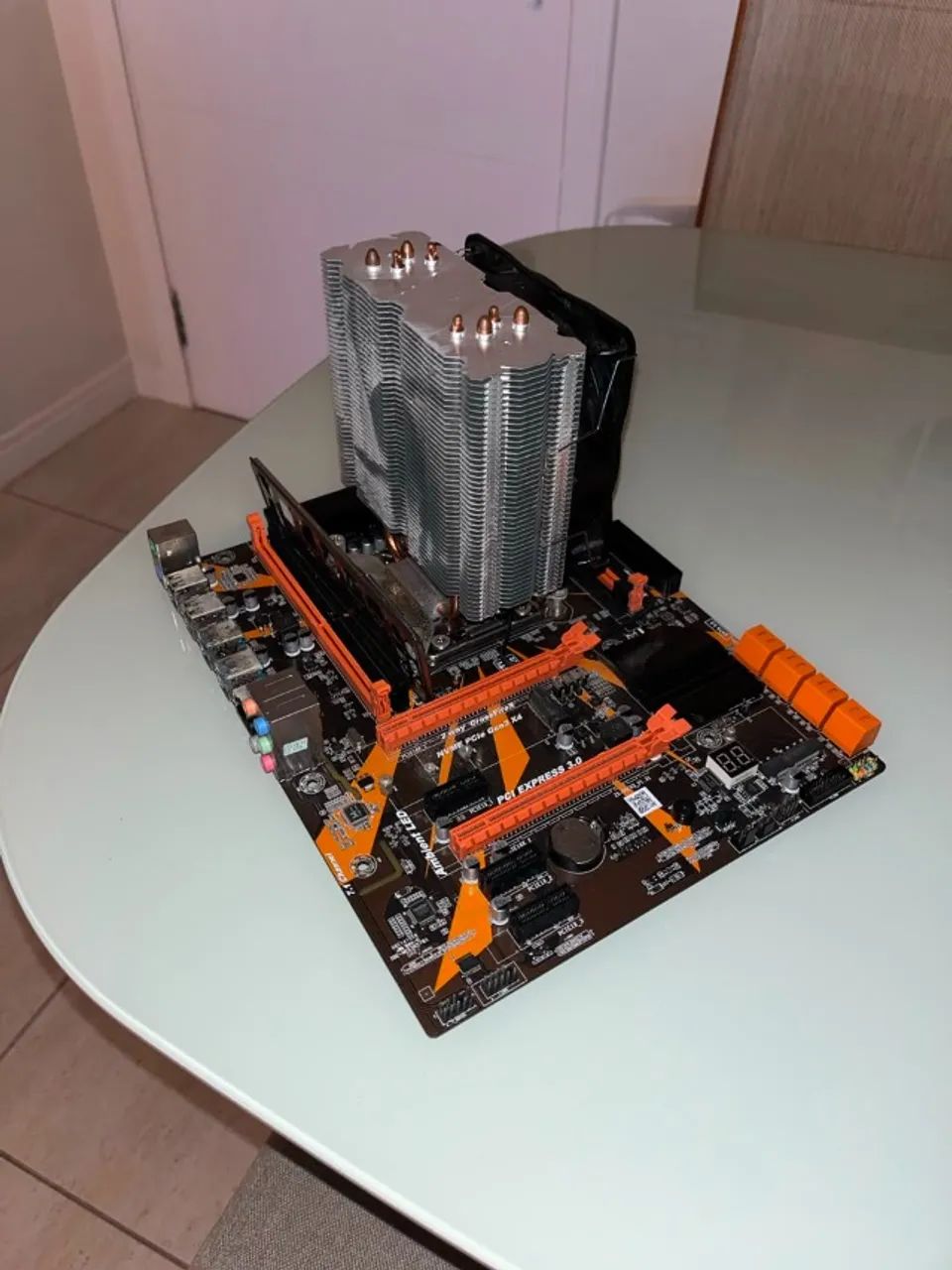 Kit X99 com Xeon e5-2678 v3 e Air cooler já instalados.
