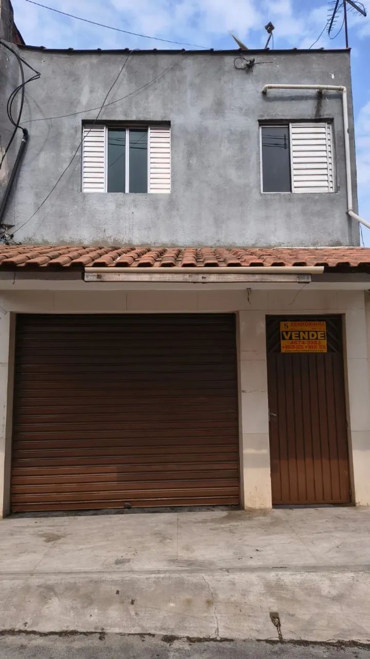 Salão comercial 56m². banheiro, parte superior 56m². Com salas com banheiro.