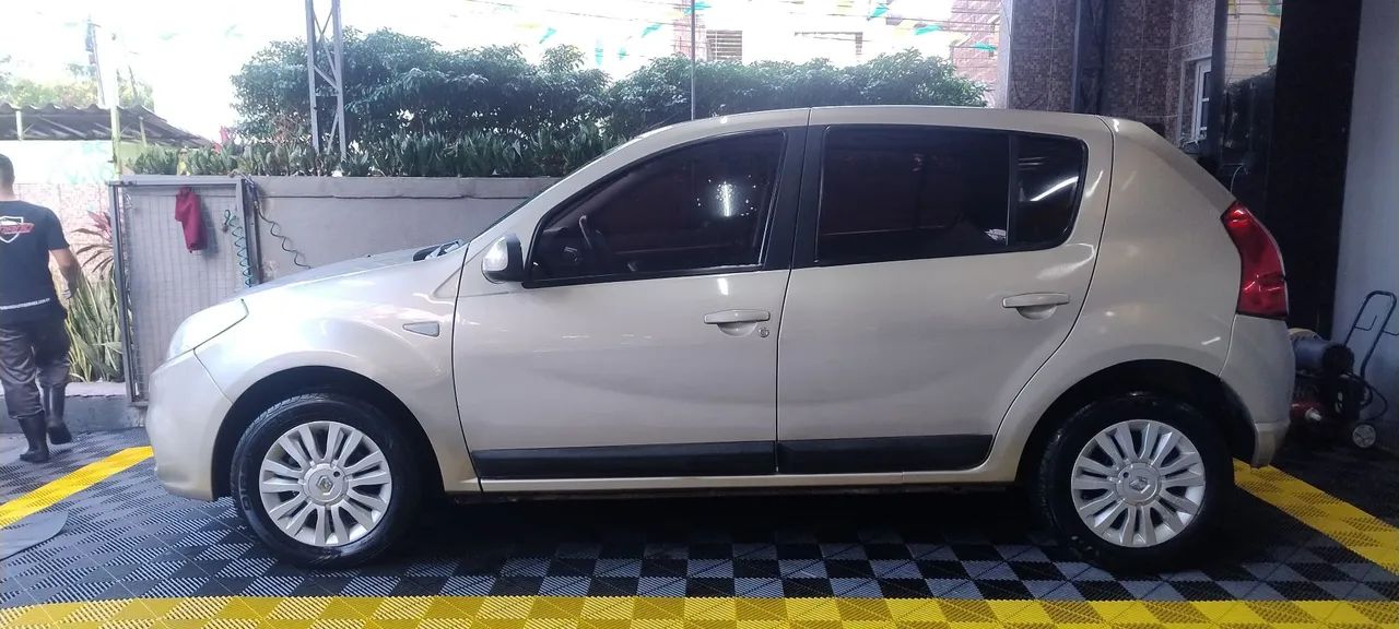 Renault Sandero 2012