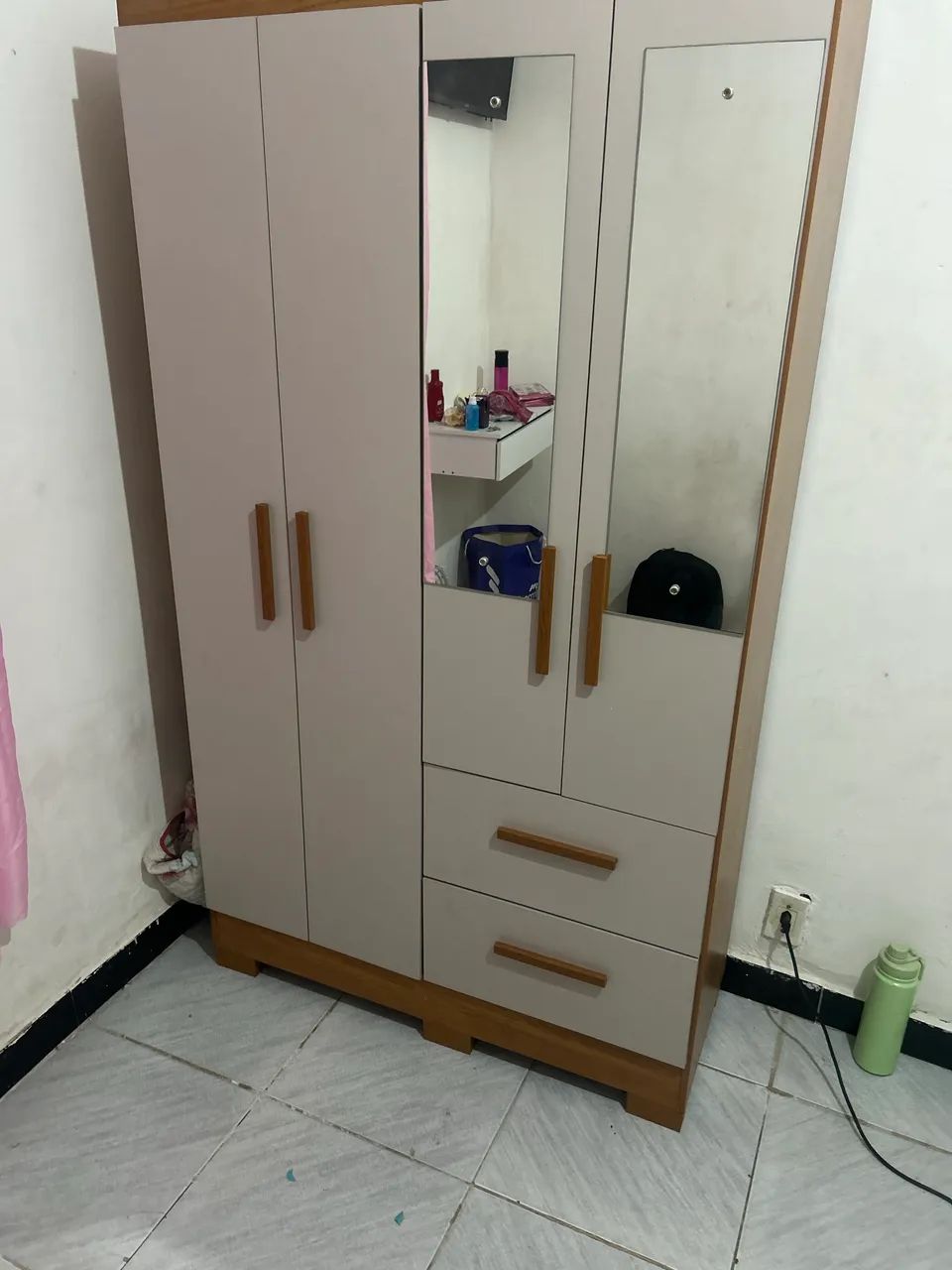 GURDA ROUPA 4 PORTAS