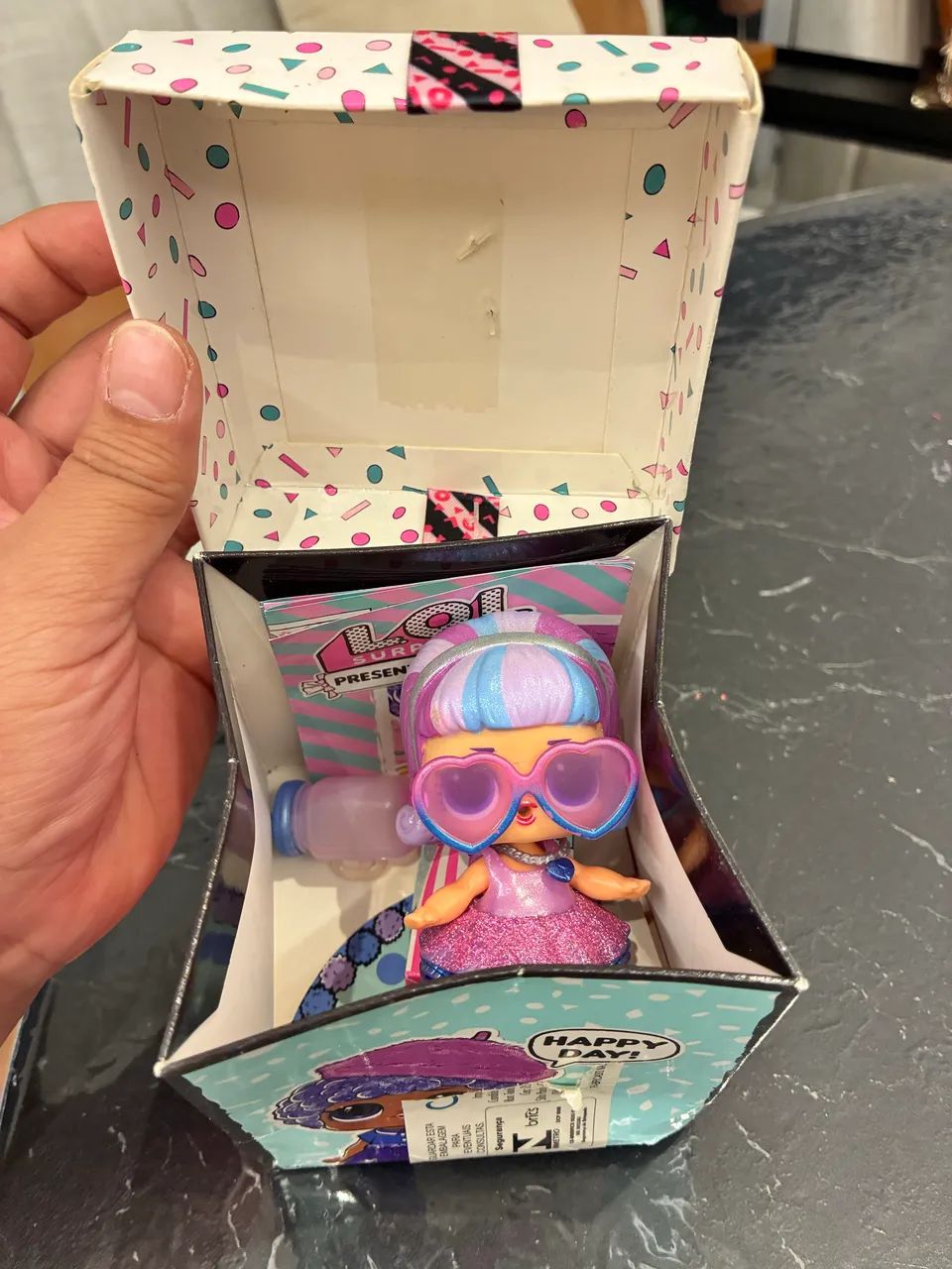 Boneca LOL presente surpresa Violeta (usado)