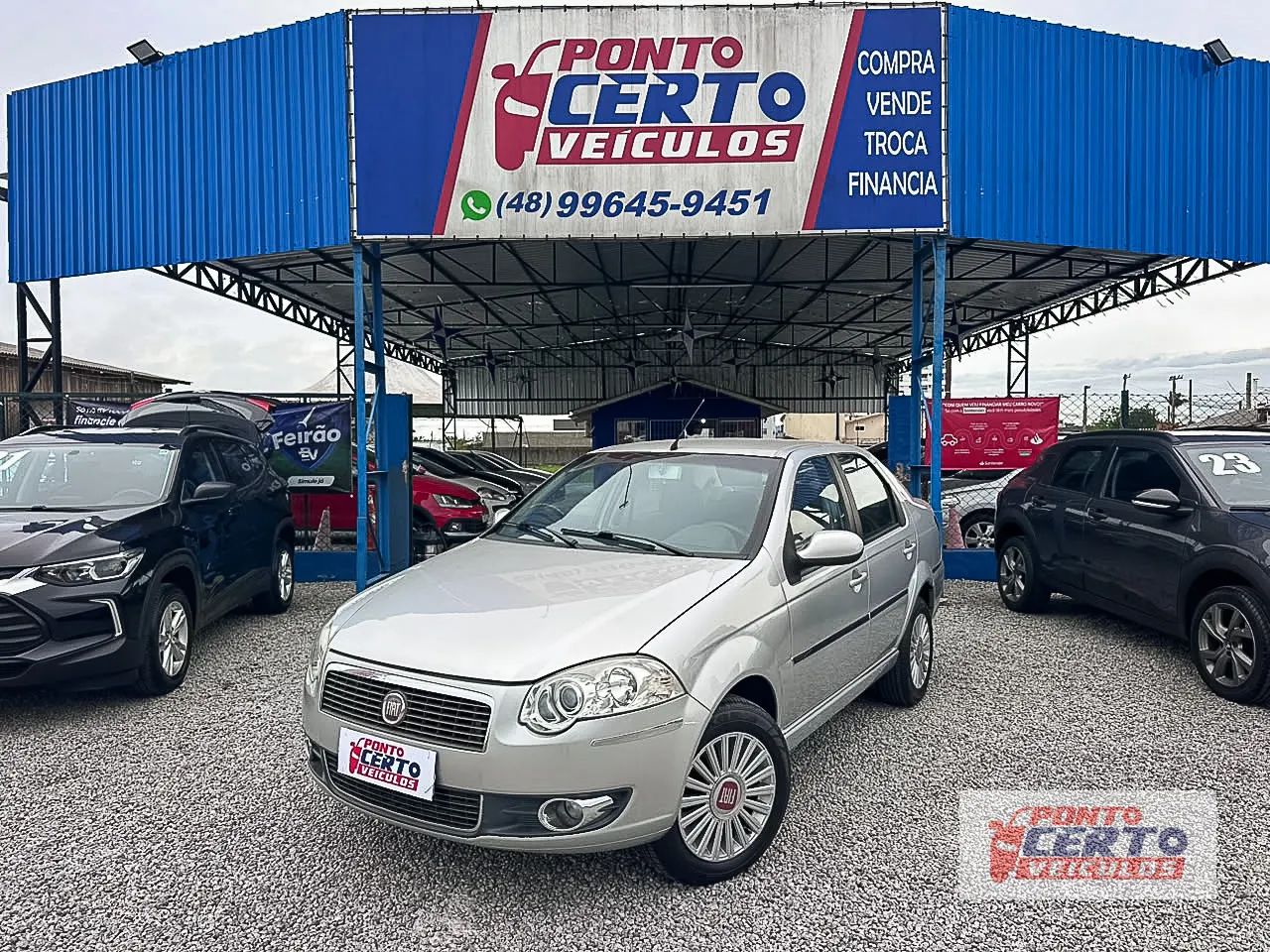 Fiat Siena Siena ESSENCE 1.6 Flex 16V 4p 2012