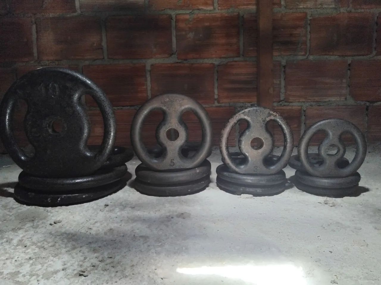 Kit Anilhas, Barras e Banco (Musculação)