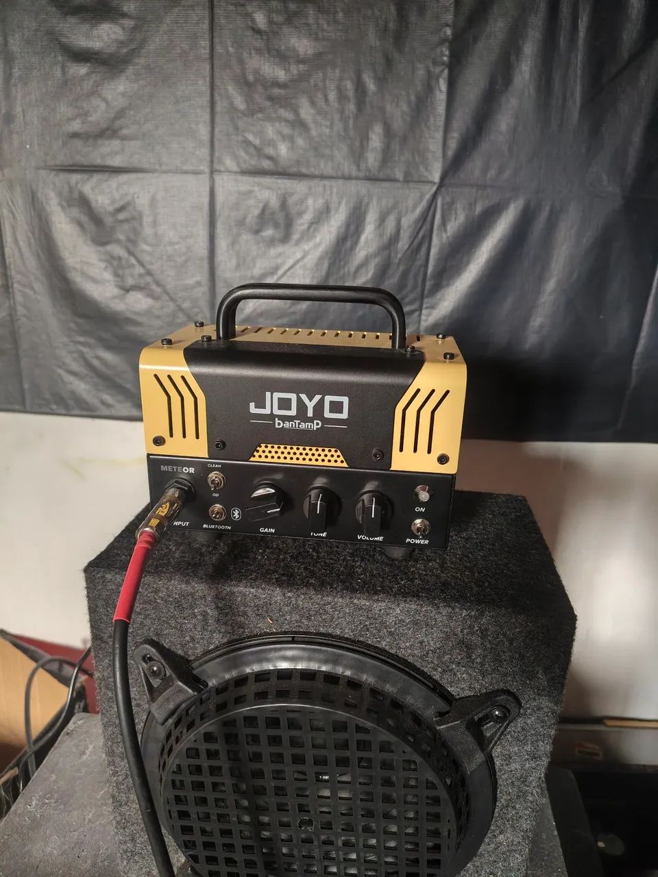 Amp valvulado joyo bantamp Meteor + gabinete 8 polegadas com falante celestion 15