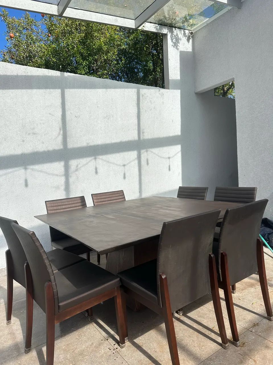 Mesa 1,50x1,50 com 8 cadeiras 